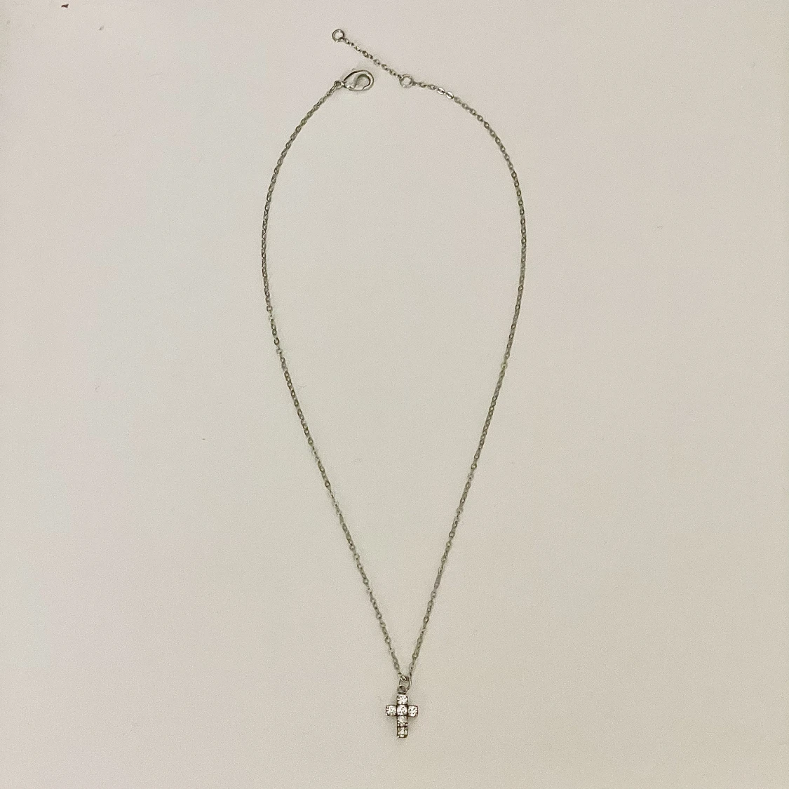 Handgjort Halsband med kors  - 90