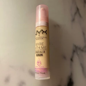 Nyx concealer - Nyx concealer i färgen fair! Använd 1-2 gånger och finns ca 95% kvar! Priset är + frakt. Tryck inte på köp nu utan kontakta mig privat vid intresse😊
