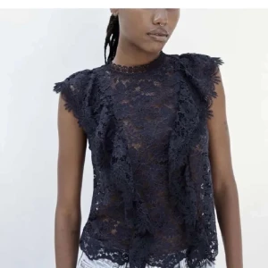 blus - jätte fin blus från zara, använd fåtal gånger kontakta för egna bilder!💓