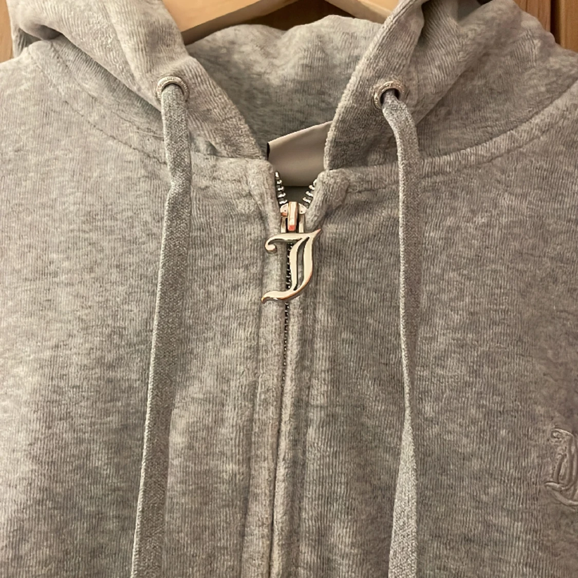 Grå juicy zip up hoodie - 90