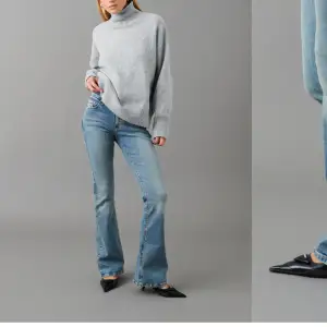 Low waist bootcut jeans från gina. Hör av er för fler bilder. Väldigt bra skicka då jag endast användt dem 3 gånger. 