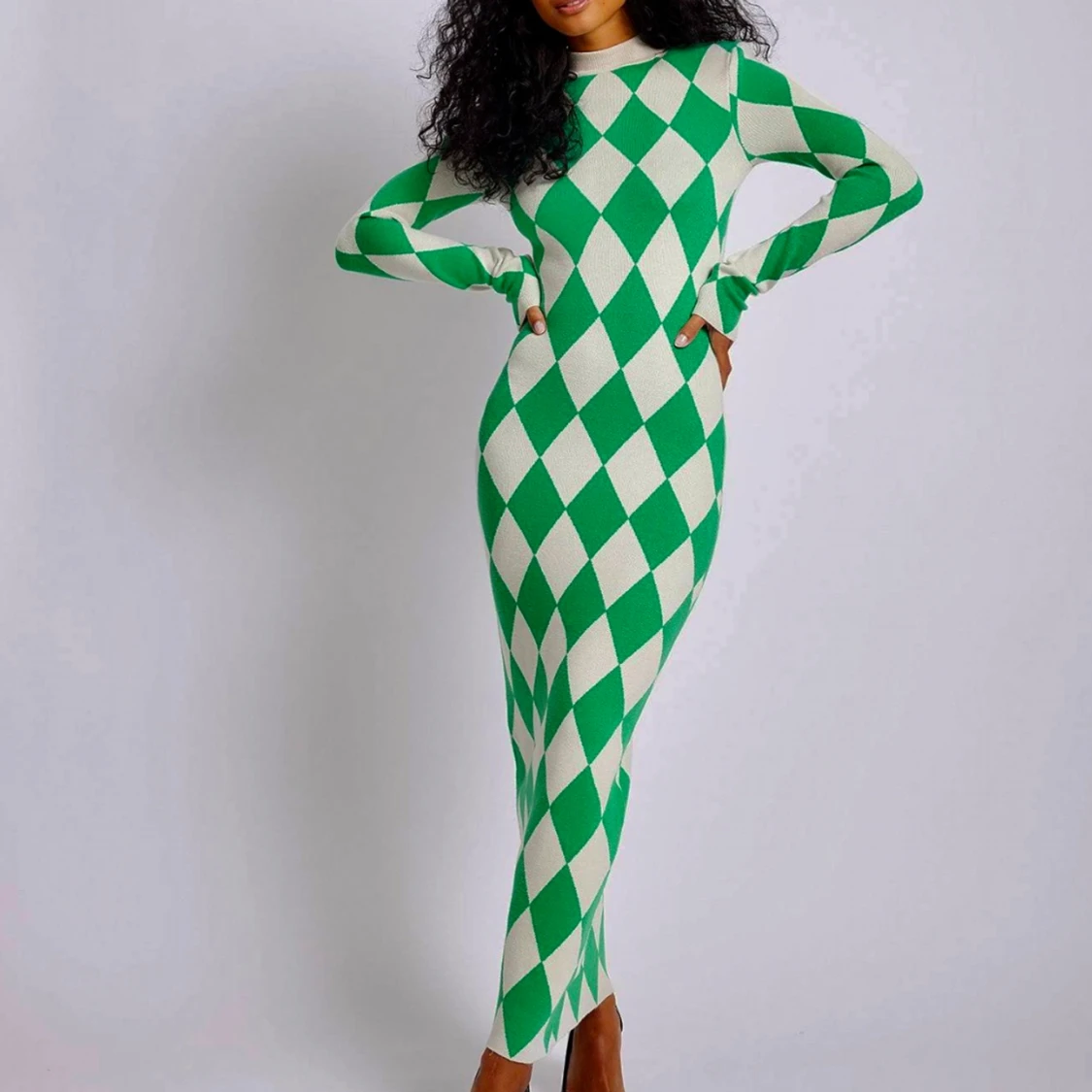 Grönrutig klänning - 90