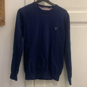 Gant tröja - Fin gant tröja i storlek S. Skulle möjligtvis även passa storlek XS. Knappt använd och är i fint skick.