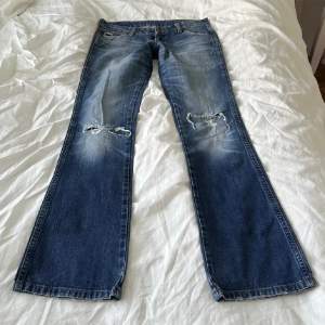 Vintage jeans från Wrangler❣️Midjemått: 78 Innerbenslängd: 83