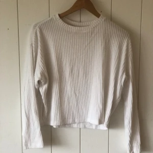 VIT STICKAD TRÖJA💕 - Vit fin H&M stickad tröja Bra i storleken, 158 - 164