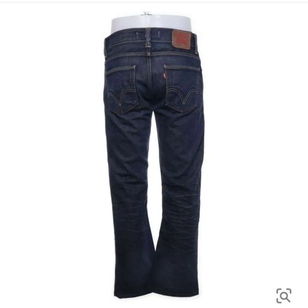 Snygga baggy levis jeans som inte används längre, hör av dig vid frågor eller intresse <3. Jeans & Byxor.