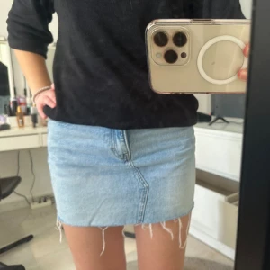 Jeanskjol - jeanskjol från hm 💕storlek S men passar xs-m