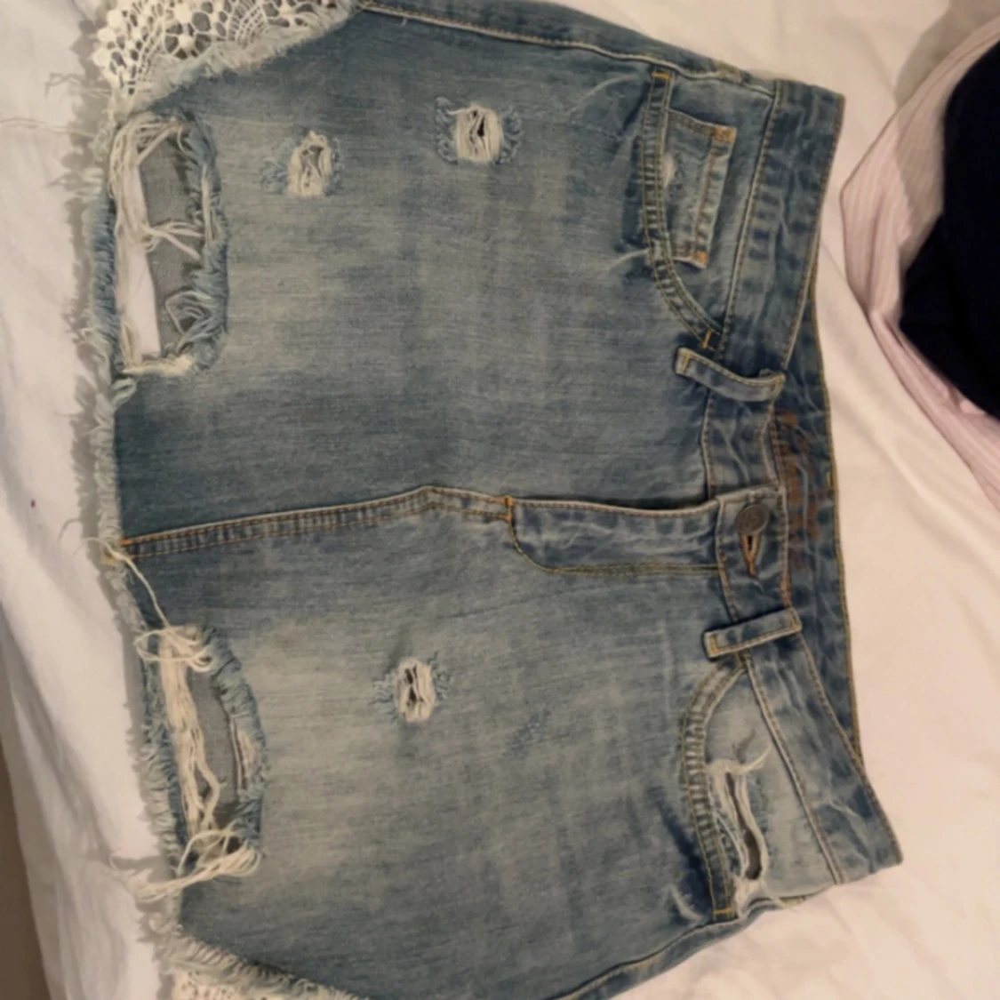 jeanskjol med snygga detaljer - 90