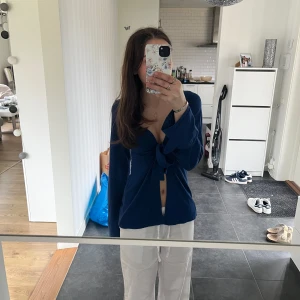 Linnebyxor - Helt nya linnebyxor från Gina Tricot med lappen kvar! Skulle säga att dessa motsvarar xs i storlek🫶🏽