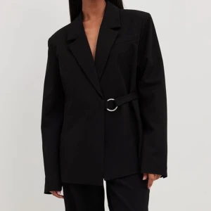 SÖKES!!!! - Strl 40 eller 38!! Blazer från Lima Ché kollektion med NAKD