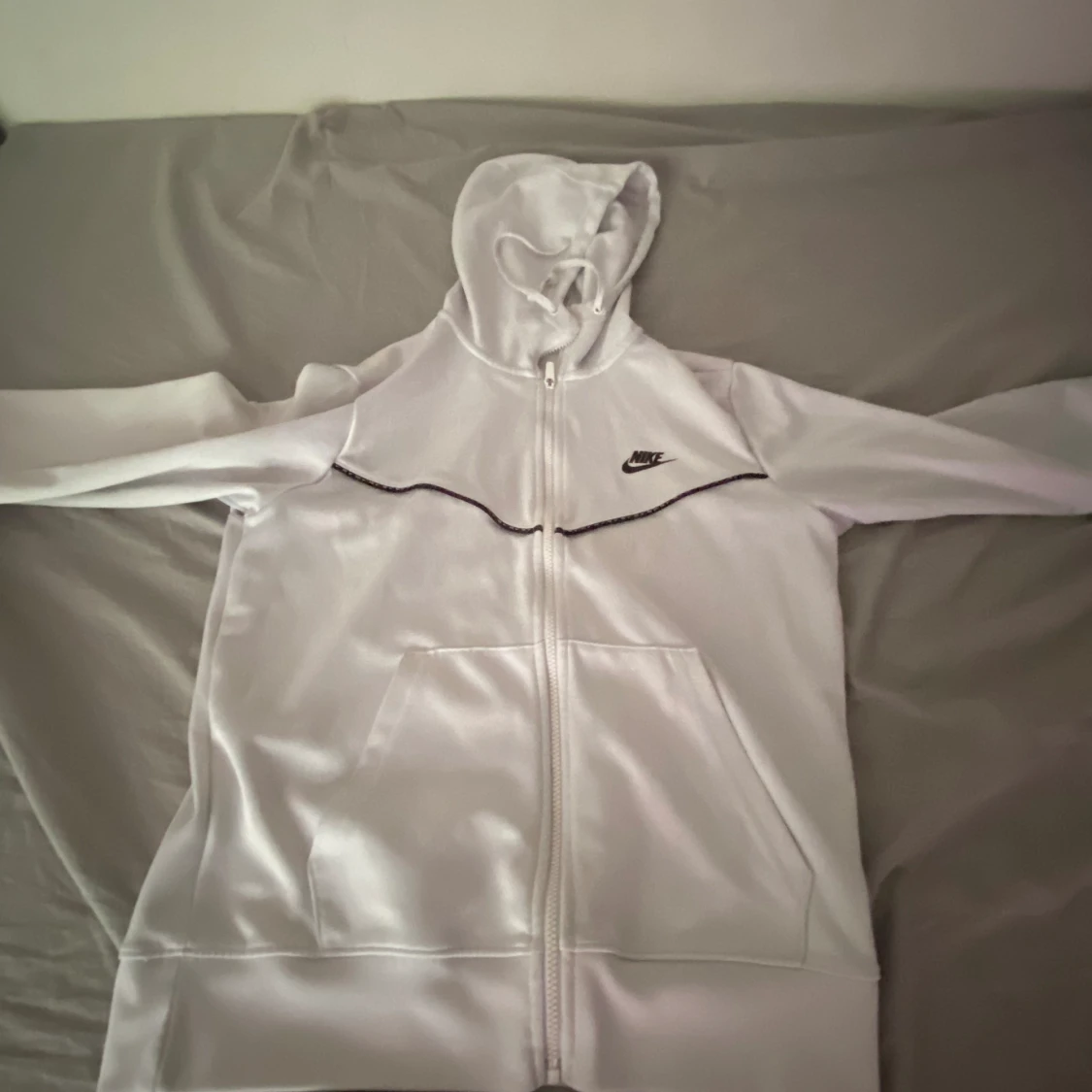 Nike tech fleece mid season