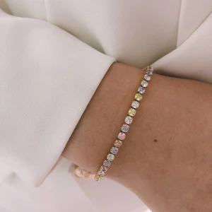 Tennisarmband pastell - Otroligt gulligt tennisarmband i pastellfärger 🩷  OBS! Alla saker som köps innan kl 17 skickas samma dag när du köper hos mig!🩷