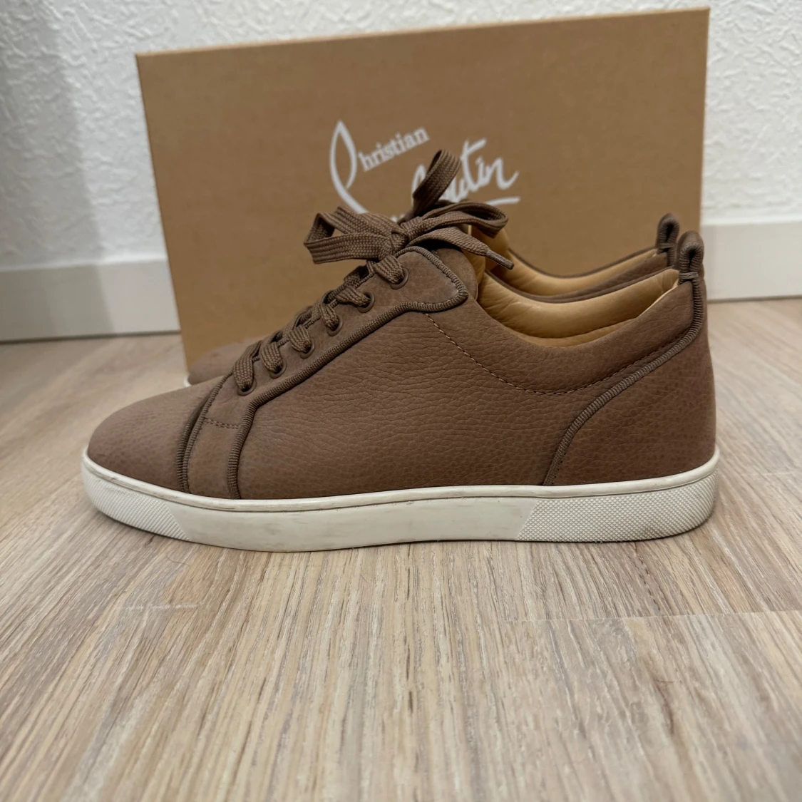 Christian Louboutin  - 91