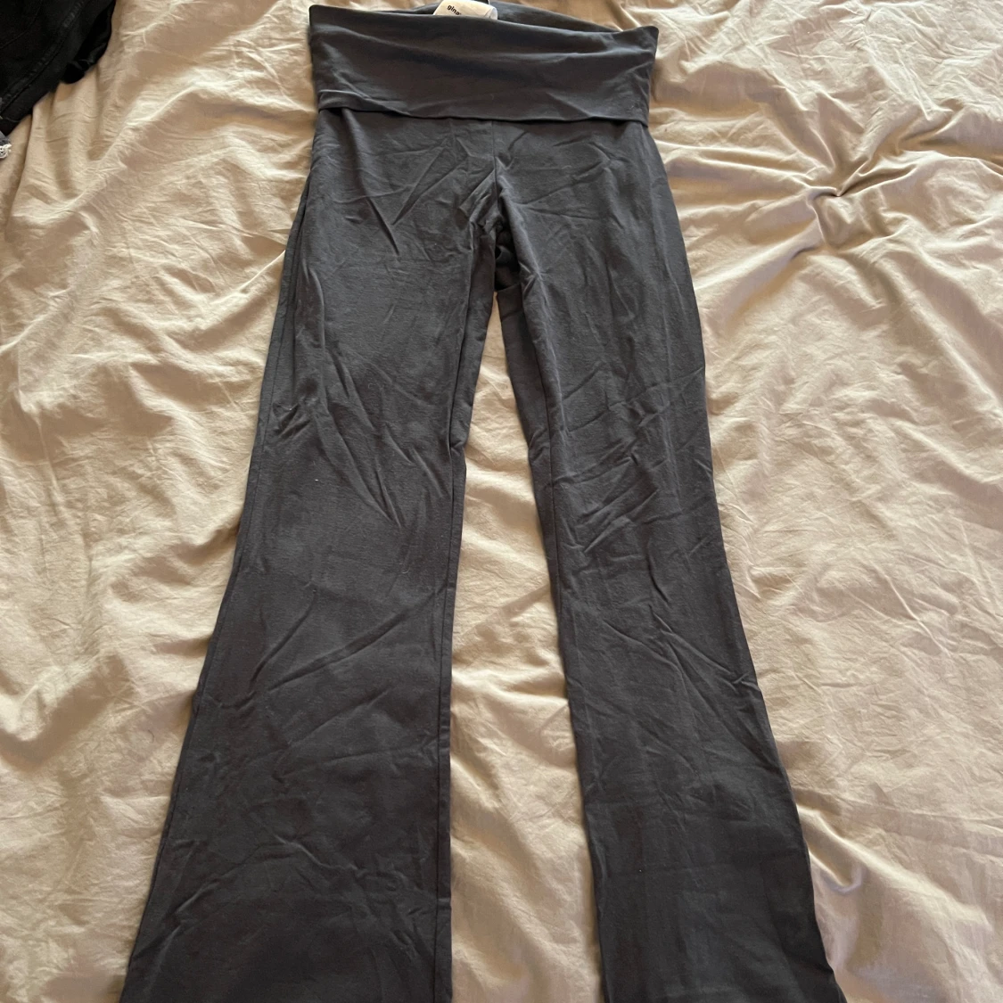 Byxor från Gina tricot  - 91