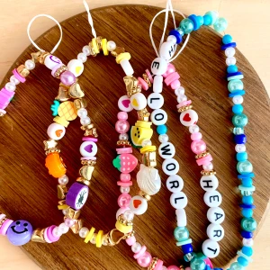 PhoneCharm!💐 - Här får du en Phone charm som du kan hänga på mobilen eller Ipaden!🫶Du kan välja färg eller be om en särskild färg!💓