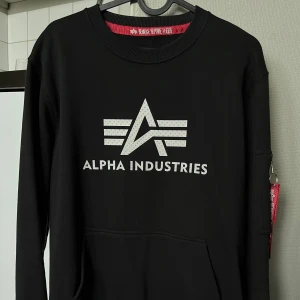 Alpha industries  - Nu skick priset gå att diskutera. För mera infå DM mig
