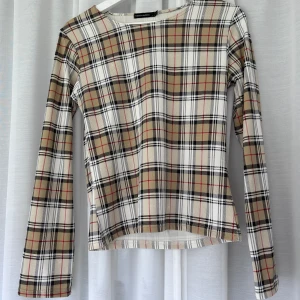 Topp - Snygg topp i fint skick!