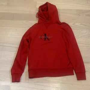 Calvin Klein  - Fint skick storlek s inga skavanker eller fläckar 