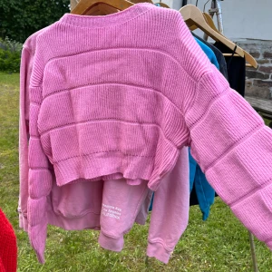 Rosa tröja - Så fin rosa stickad tröja, perfekt nu till sommaren! Aldrig använd 