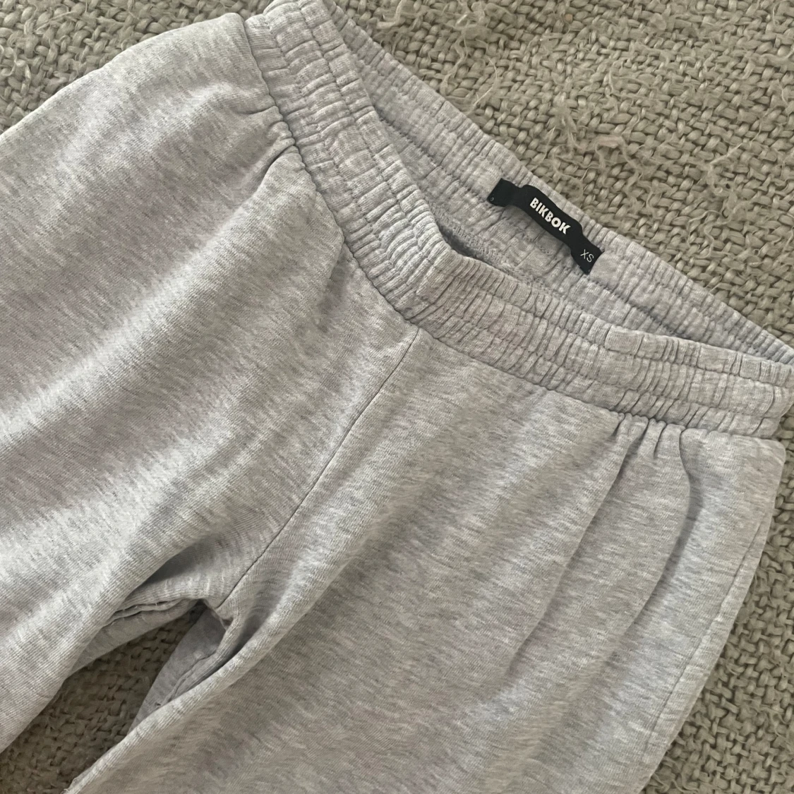 LOW WAISTED MJUKISBYXOR - 92