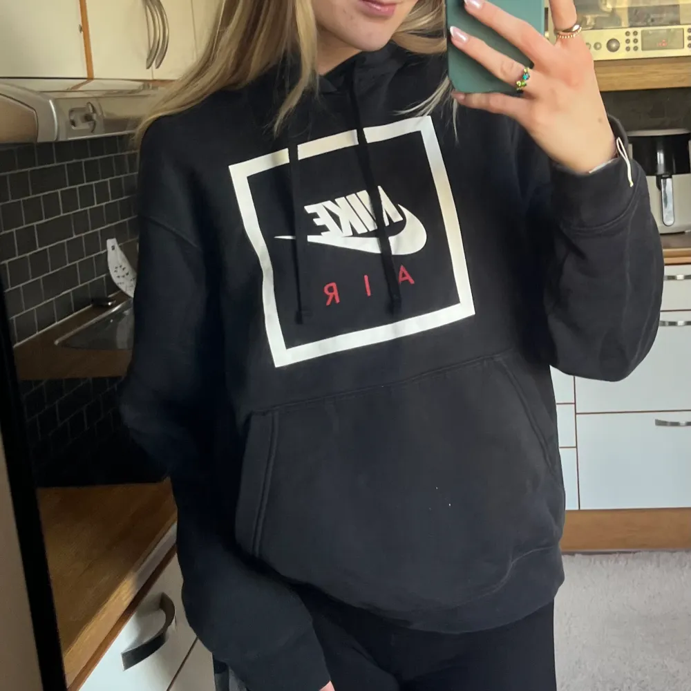 Riktigt snygg Nike hoodie!💖🩷 för både tjejer och killar!. Hoodies.