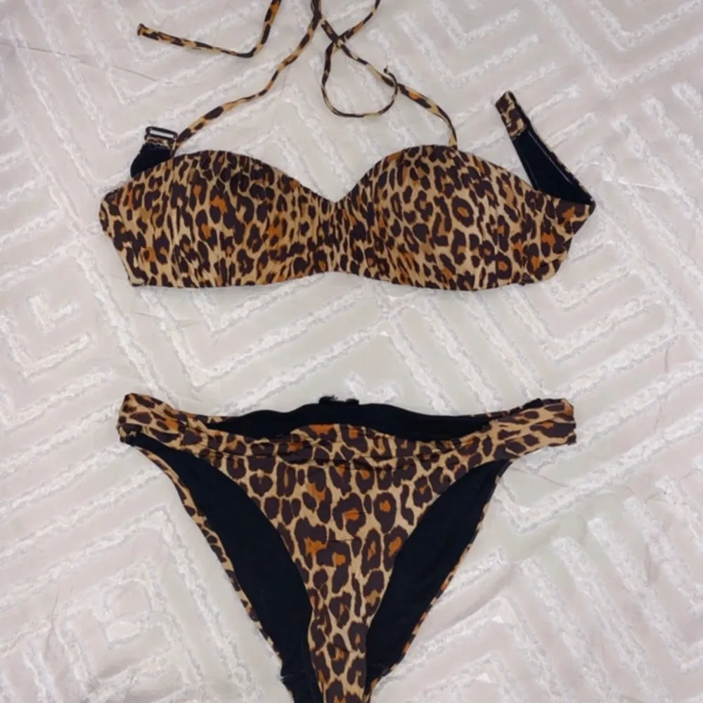 Den perfekta bikinin i leopard mönster❤️köpte förra sommaren i Italien❤️. Övrigt.