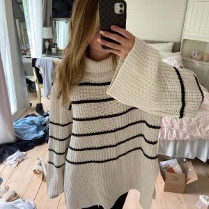 Stickad tröja  - Oversized jättemysig tröja!!