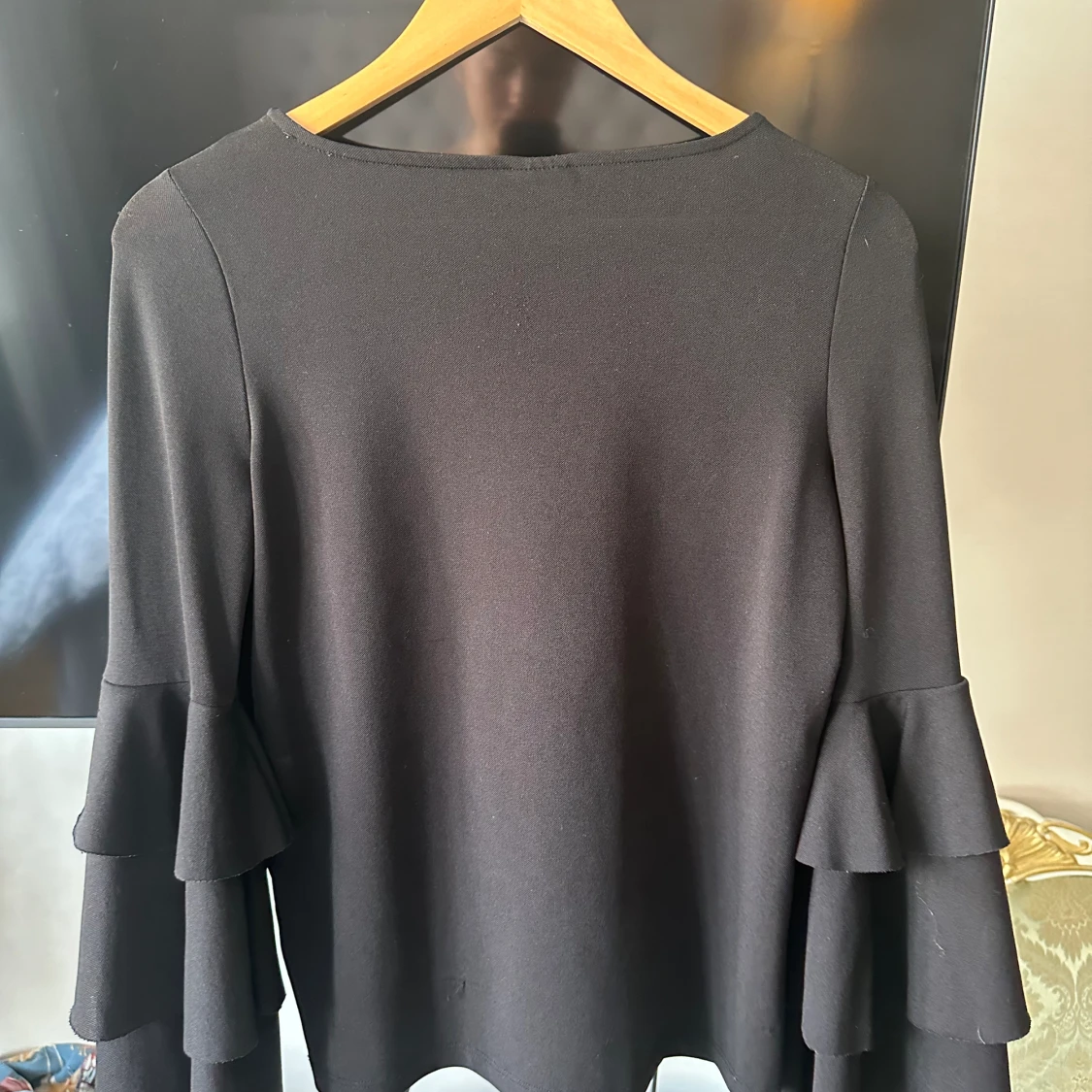 Svart blus  - 90