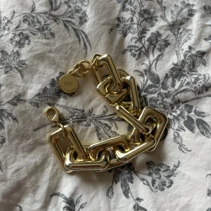 Guldarmband  - Guldigt armband från snö 💛⭐️❄️