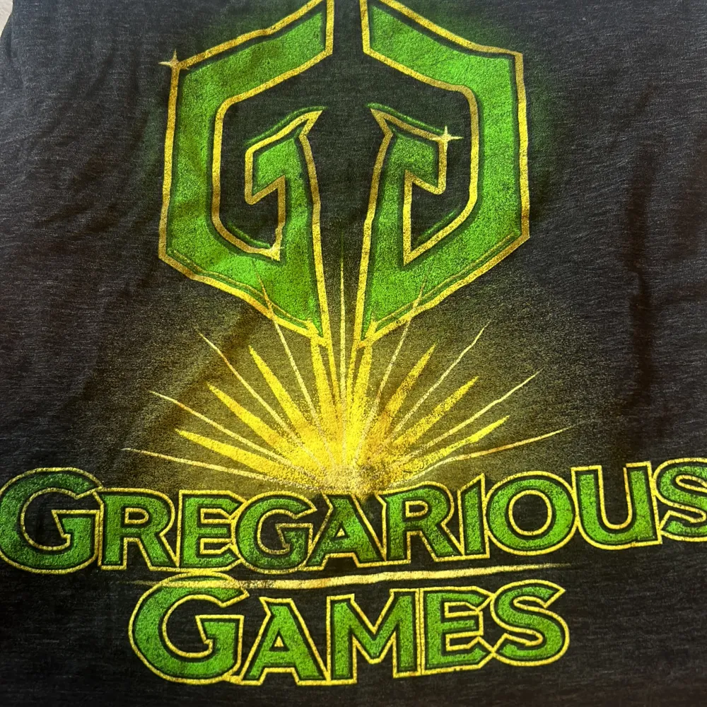 Gregarious games t-shirt. Aldrig använt har bara testat den en gång. 😊💕. T-shirts.