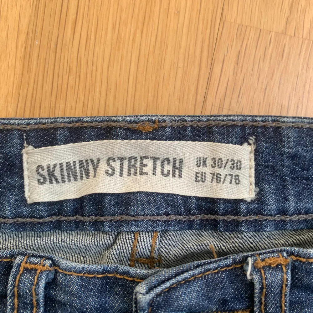 Jeans 9/10 är knappt använda Storlek ”eu 76”. Jeans & Byxor.