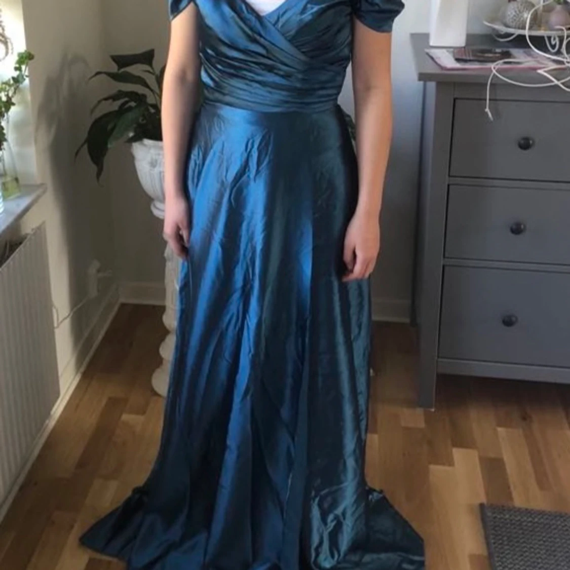 Balklänning petrolblå storlek 38
