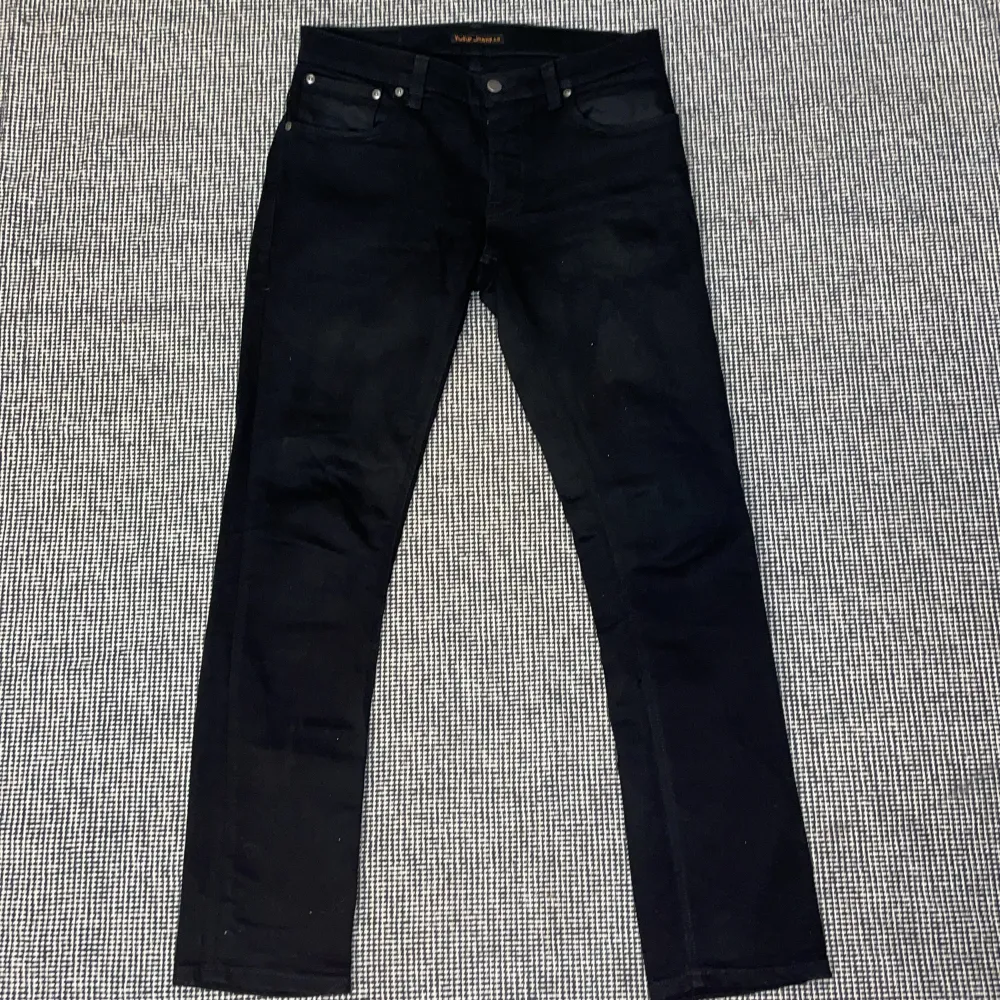 Några slim jeans som aldrig har använts. Svarta nudie jeans & co. Nytt pris: 1400kr Mitt pris: 500kr. Jeans & Byxor.