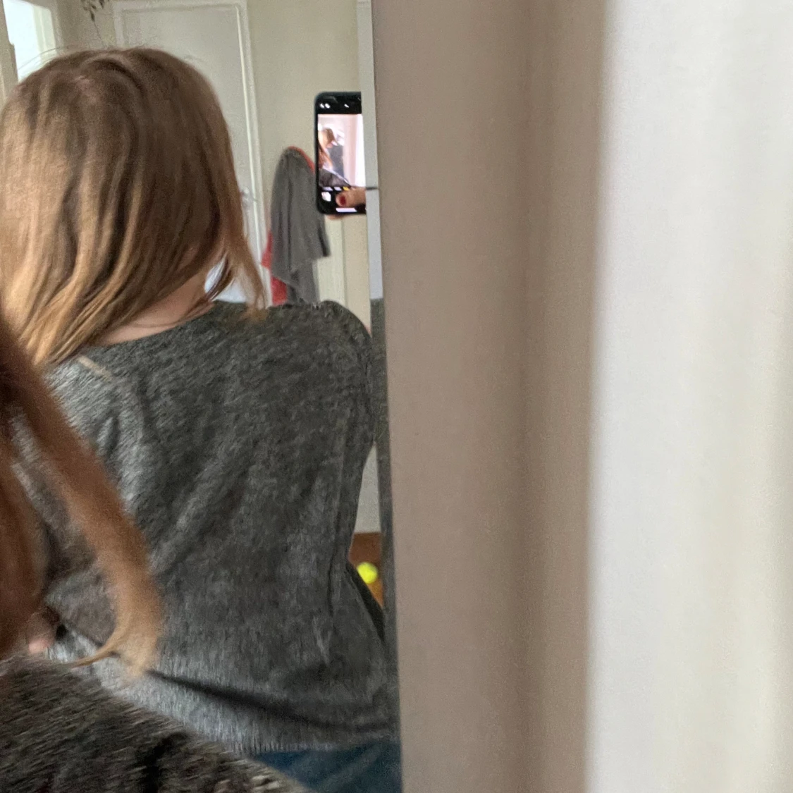 Stickad väst/tröja som är köpt second hand knappt använd  - 91