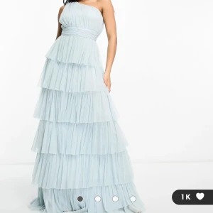 Balklänning - Balklänning i tyll från asos🩵🩵🩵 ljusblå! 