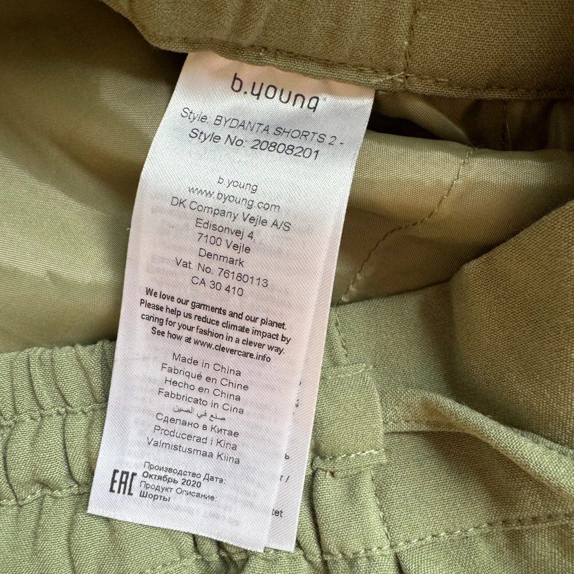 Green khaki shorts with pockets - 92