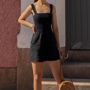 Byxdress - Så fin kort byxdress perfekt till sommaren 