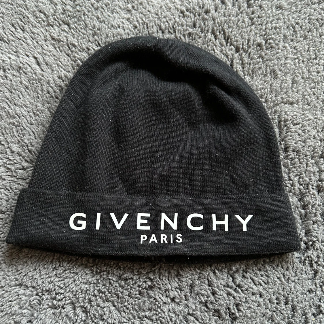 Givenchy mössa kashmir
