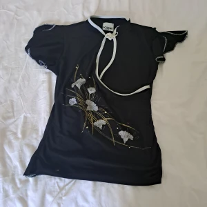 Söt vintage topp - Passar mig inte längre. Pris kan diskuteras. 💗😊