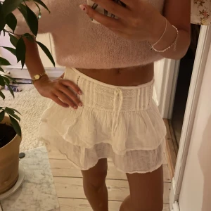 Kjol - Lågmidjad kjol, storlek S