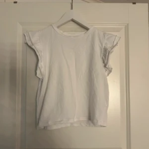 Blus topp - Superfin tröja, en liten fläck (syns på bild 2)
