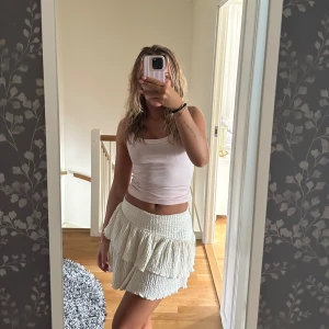 Kjol gina - Supersöt kjol ifrån Gina, bara använt ett få antal gånger, storlek s, 200 + frakt💕
