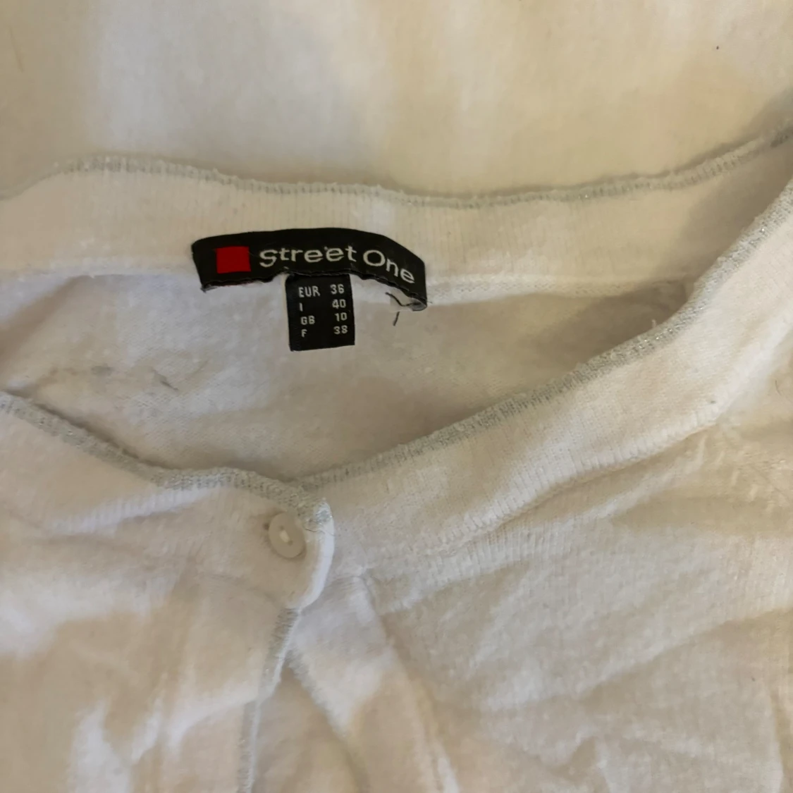 Vit trekvartärms kofta - 90