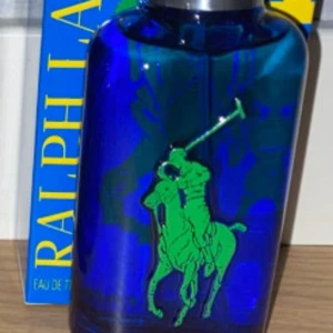 Ralph lauren parfym - Tjena! Säljer en ralph lauren parfym. Knappt använd! Kom vid minsta lilla fråga!