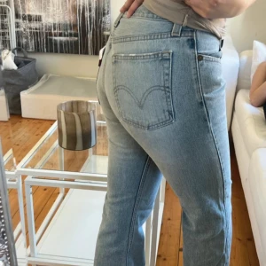 Lågmidjade bootcut jeans  - Endast testade, passar en S/M 