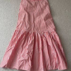 Långkjol - Supersöt randig långkjol från zara! Köparen står för frakten 🥰