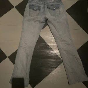 Bootcut true religion jeans - Säljes då de är för stora för mig w29 Passar mig som är 165 perfekt i längd