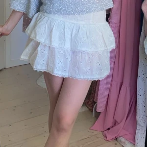 Söt volangkjol - Super söt volangkjol, aldrig använd bara testad, så den är som ny. Köpte på shein för över ett år sen💞