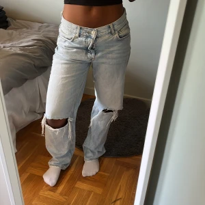 Lowwaist jeans - Lowwaist loose fit jeans, snygga och sköna! 