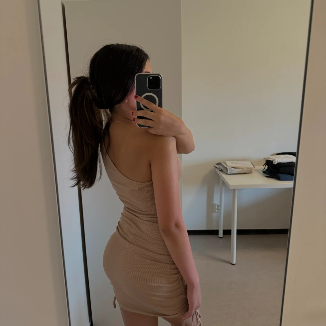 Beige Klänning  - 90